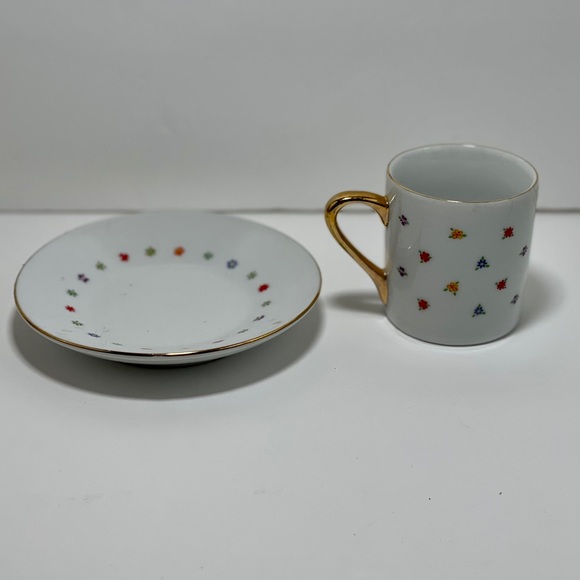Coffee, Tea, Expresso Cup & Saucer Demitasse Set “Best Friends” 1997 Collection - Picture 5 of 6